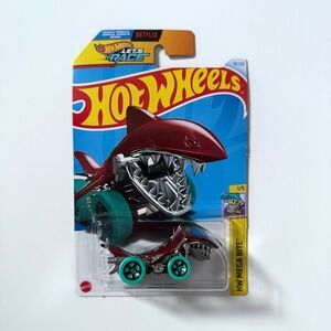 Hot Wheels 2024 HW Mega Bite Shark Bite‎ 18/250
